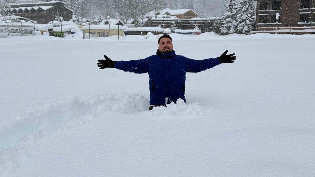 Foto - Uzungöl'de kar kalınlığı 1 metreyi aştı