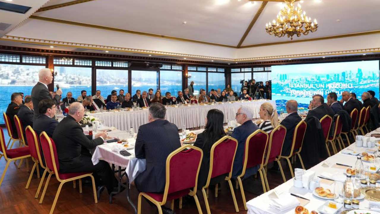 Foto - Vali Gül merak edilenleri cevapladı! İstanbul'da su sorunu var mı? Sokak köpekleri meselesinde son durum