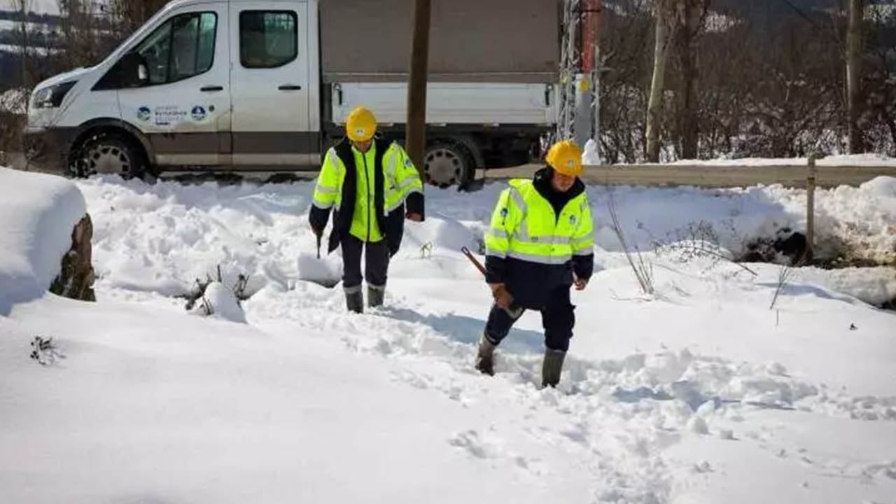 Foto - Valilikler peş peşe açıklama yaptı! İşte kar nedeniyle eğitime ara verilen iller