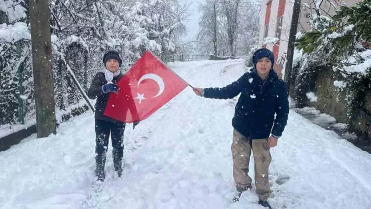 Foto - Valilikler peş peşe açıklama yaptı! İşte kar nedeniyle eğitime ara verilen iller