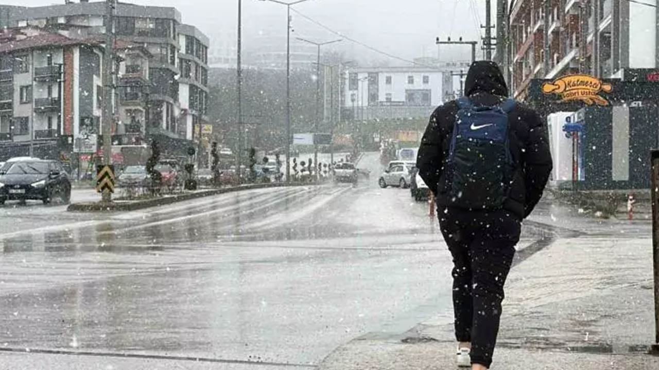 Foto - Valilikler peş peşe açıklama yaptı! İşte kar nedeniyle eğitime ara verilen iller