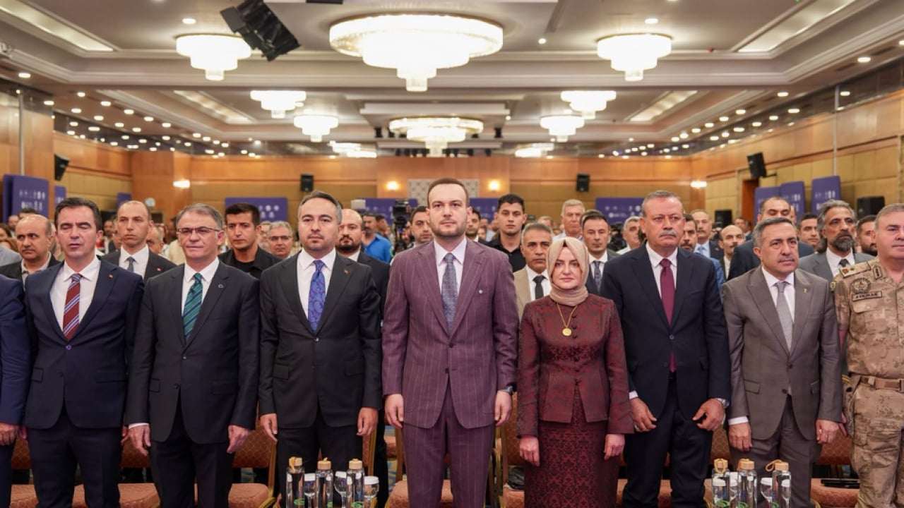 Foto - Van Gölü Havzası Sürdürülebilir Gelecek Çalıştayı: 2050 Vizyonu’nu Hep Beraber İnşa Etmeye Başlıyoruz