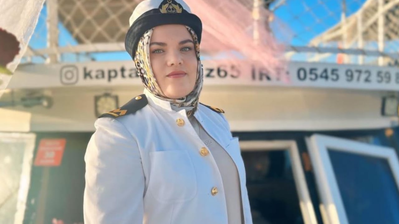 Foto - Van Gölü'nün ilk kadın kaptanı görevine başladı