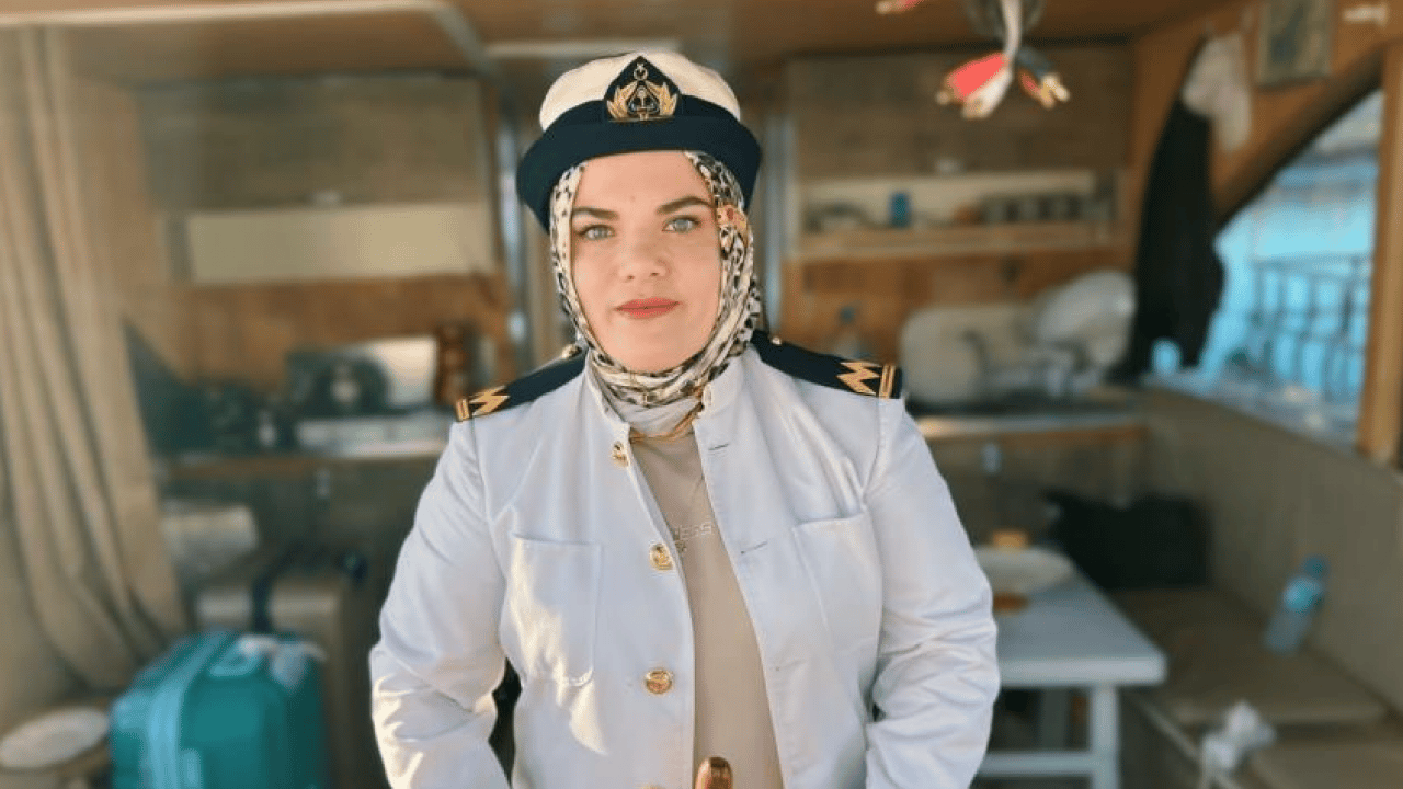 Foto - Van Gölü'nün ilk kadın kaptanı görevine başladı