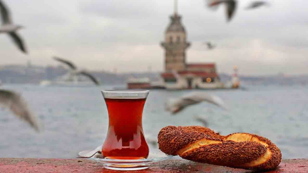 Foto - Vapurda demli çaya veda mı? Sıcak çay geleneği otomatlara teslim