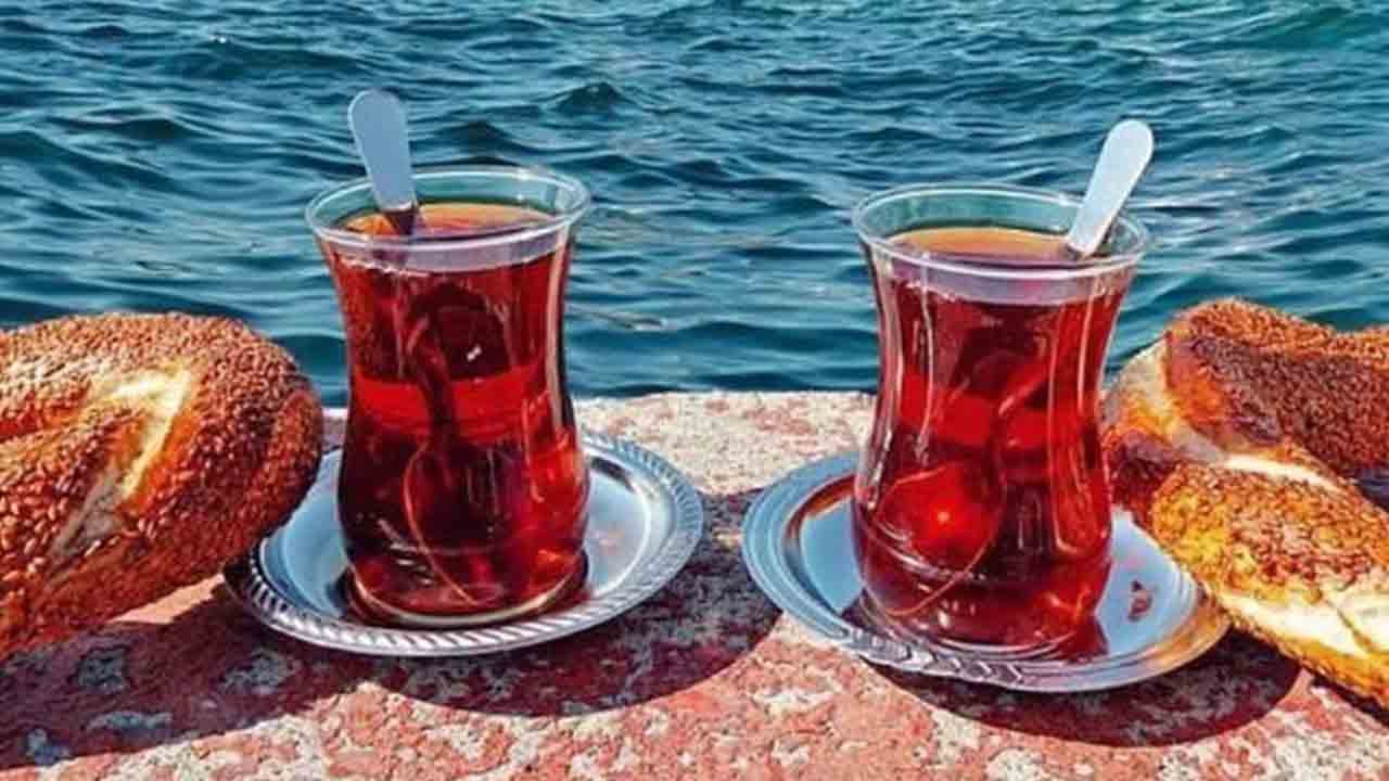 Foto - Vapurda demli çaya veda mı? Sıcak çay geleneği otomatlara teslim