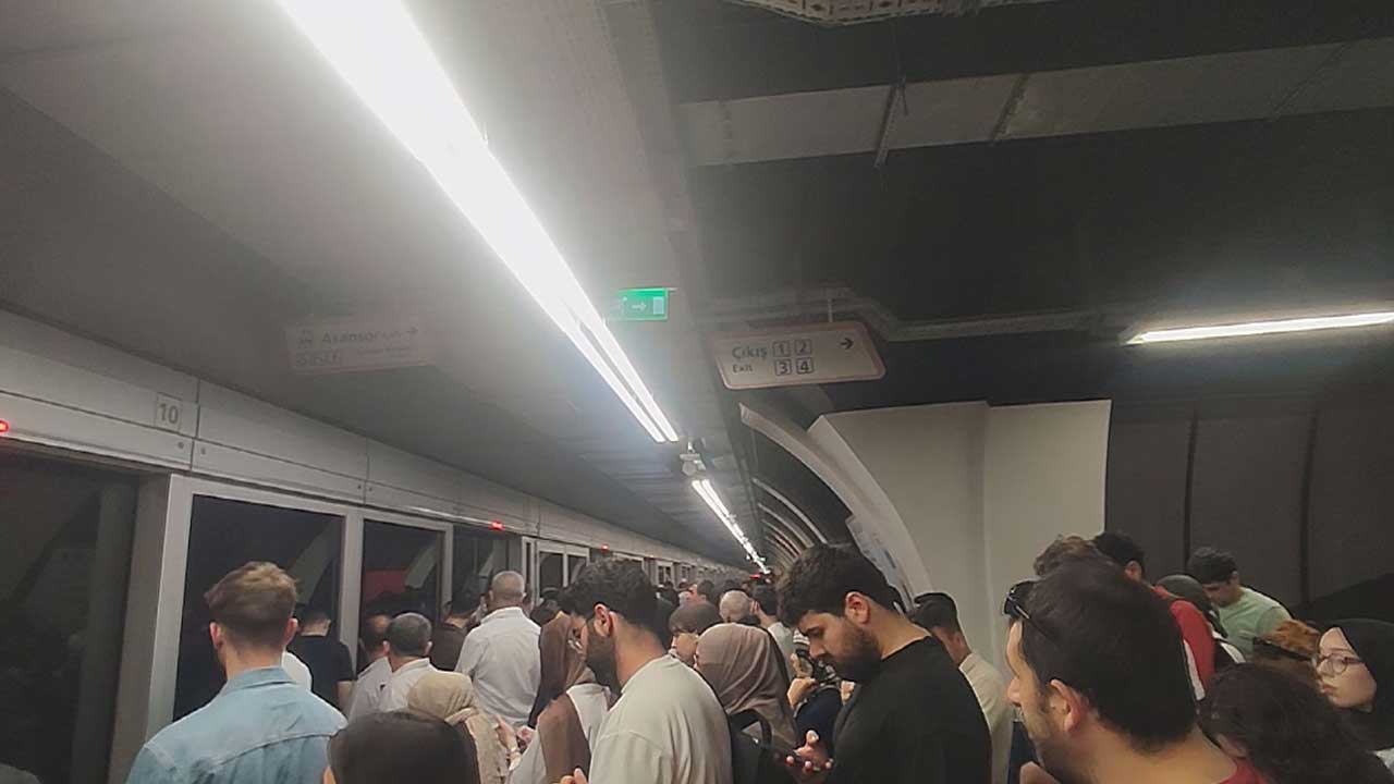 Foto - Var olanları zor yürütenler yenilerini nasıl yapsın! CHP’nin yönettiği İstanbul'da metro çilesi