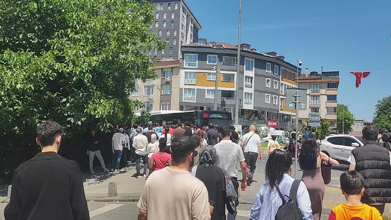 Foto - Var olanları zor yürütenler yenilerini nasıl yapsın! CHP’nin yönettiği İstanbul'da metro çilesi