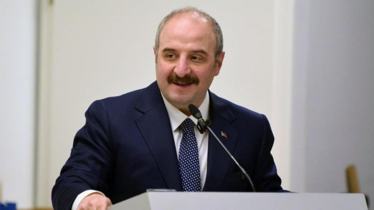 Foto - Varank’tan Özgür Özel’e büyük şamar! ‘Böyle bir müptezelden…’
