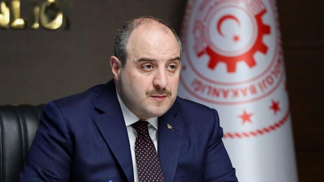 Foto - Varank’tan Özgür Özel’e büyük şamar! ‘Böyle bir müptezelden…’