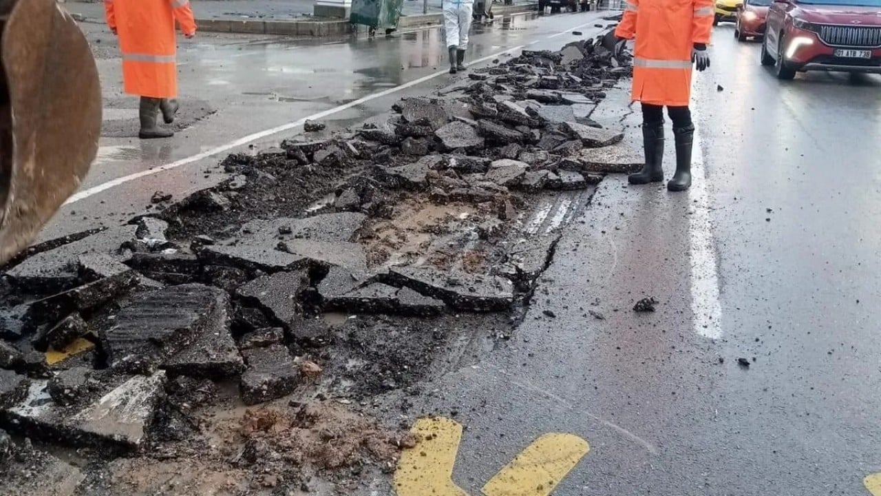 Foto - Vatandaş CHP’li belediyeye isyan etti Sıfır hizmete 500 milyon borç