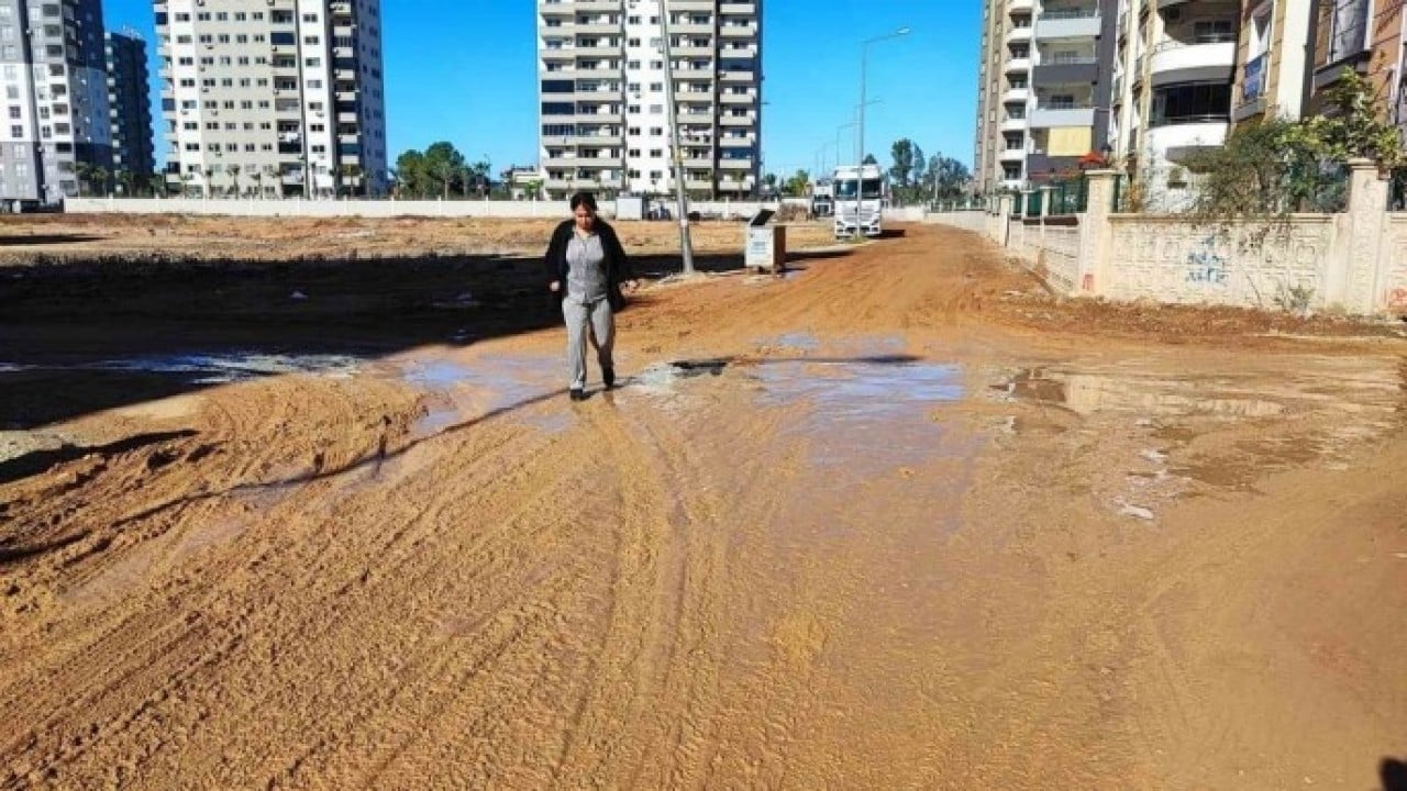 Foto - Vatandaş CHP’li belediyeye isyan etti Sıfır hizmete 500 milyon borç