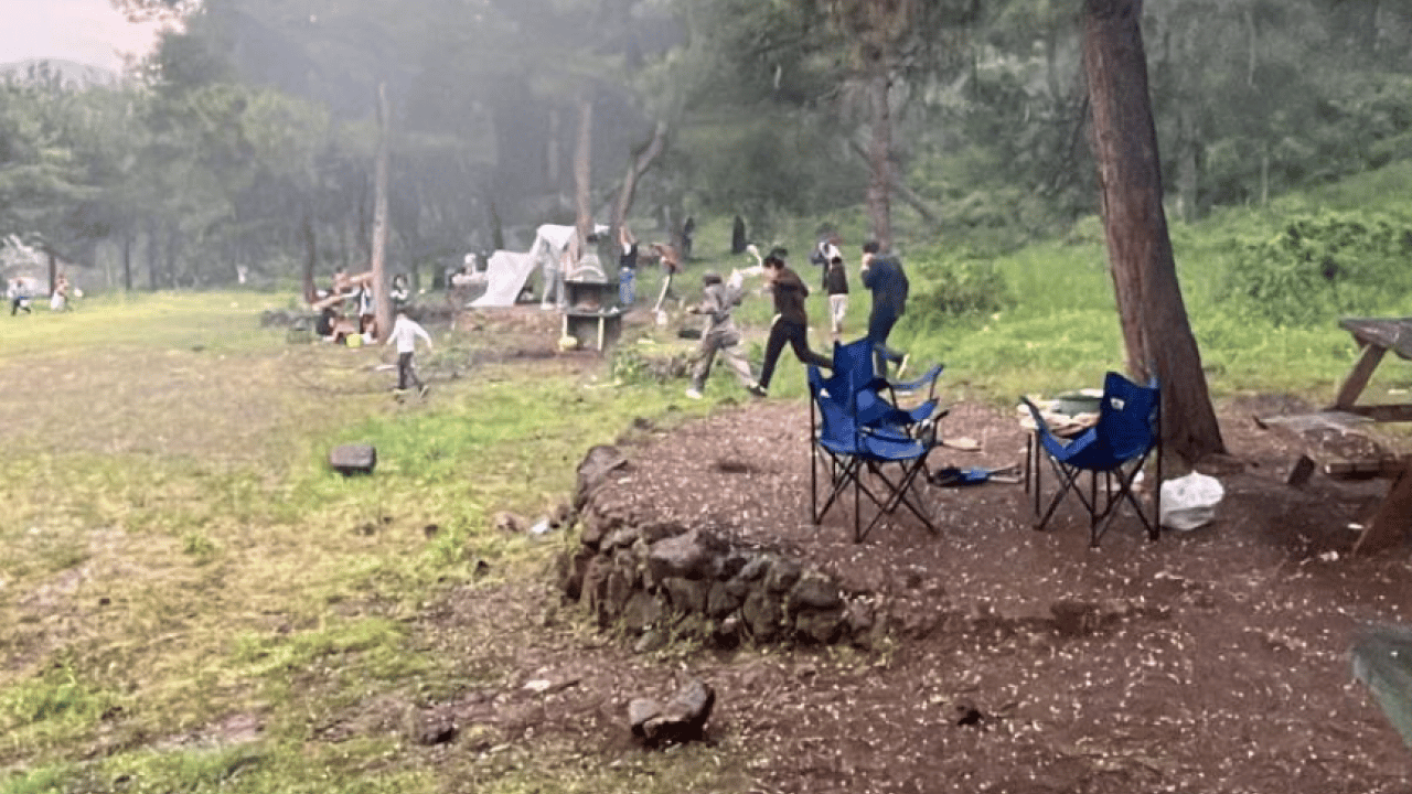 Foto - Vatandaşlar panik içinde kaçtı! Erik büyüklüğünde dolu yağışı korkuttu