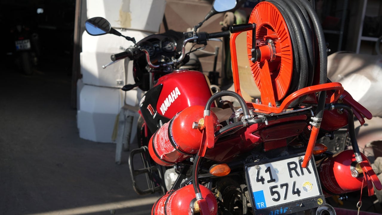 Foto - Vatandaşlarımızda taktik bitmez! Yangının ilk kıvılcımına Türk usulü çözüm