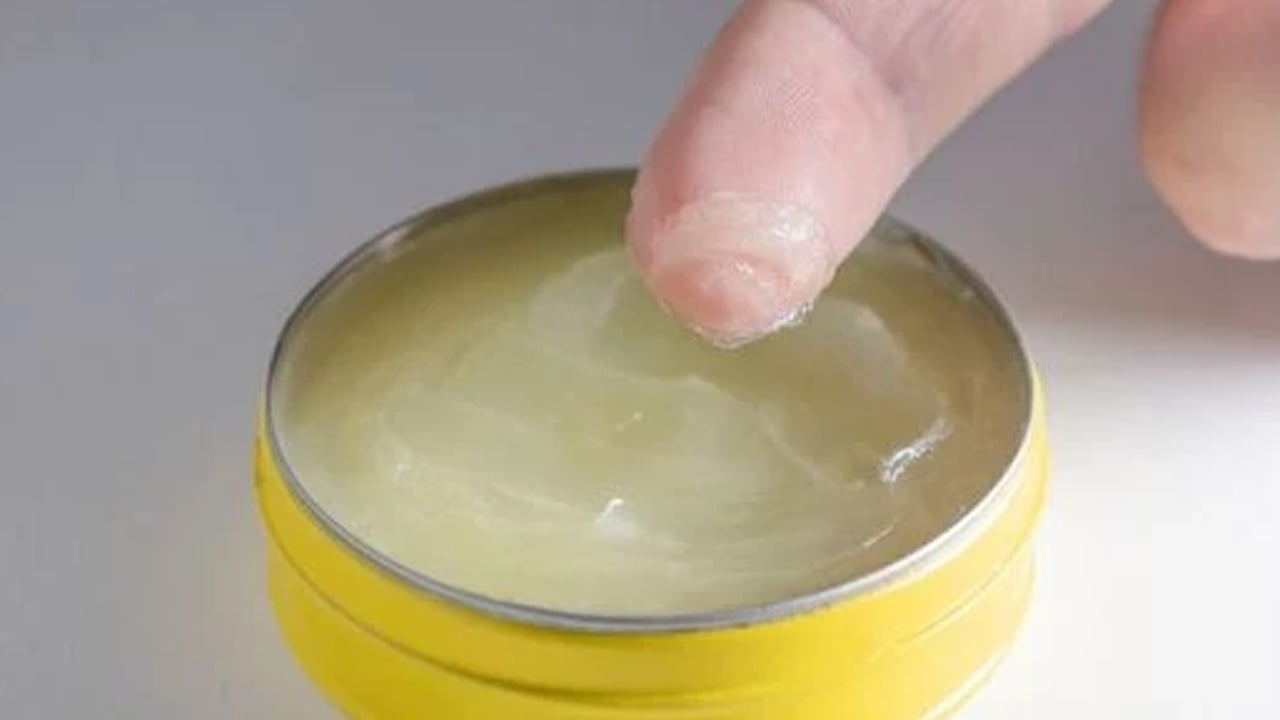 Foto - Vazelin ne işe yarar? Uzmanı vazelin kullanımı güvenli mi analiz etti
