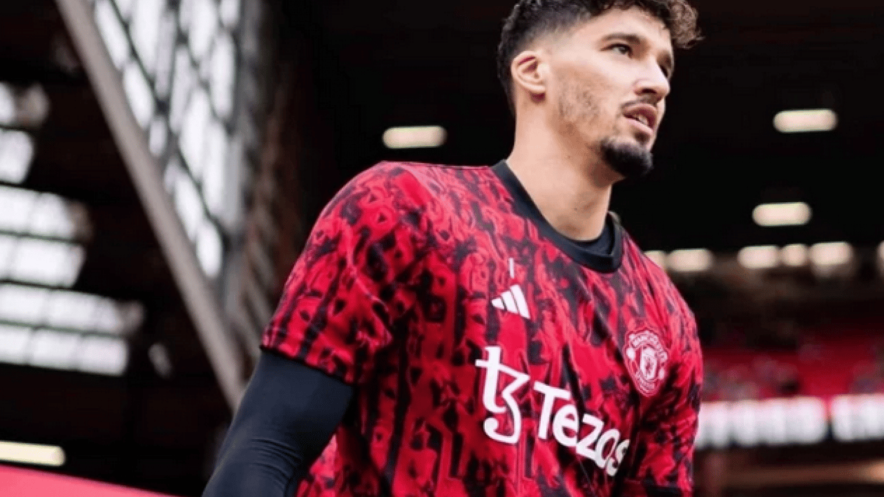 Foto - Ve Altay Bayındır "Buraya kadar" dedi! İngiltere'de bir devir resmen kapanıyor ve Tüpraş ayağa kalkıyor!