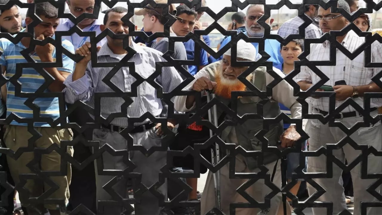 Ve beklenen gün geldi çattı! Artık bu kapının açılması an meselesi