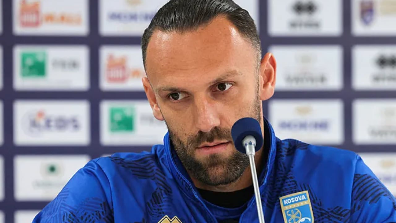 Foto - Vedat Muriqi çileden çıktı! ‘Senden daha vatanseverim'