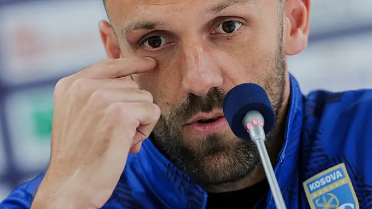 Foto - Vedat Muriqi çileden çıktı! ‘Senden daha vatanseverim'