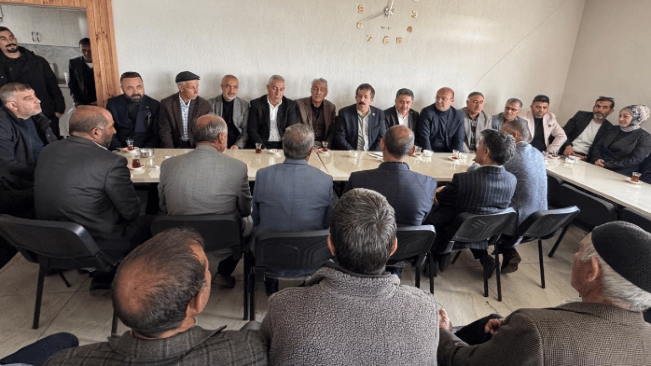 Foto - Vekil Abdurrahim Fırat, Tekman ve Karayazı'da halkla buluştu...