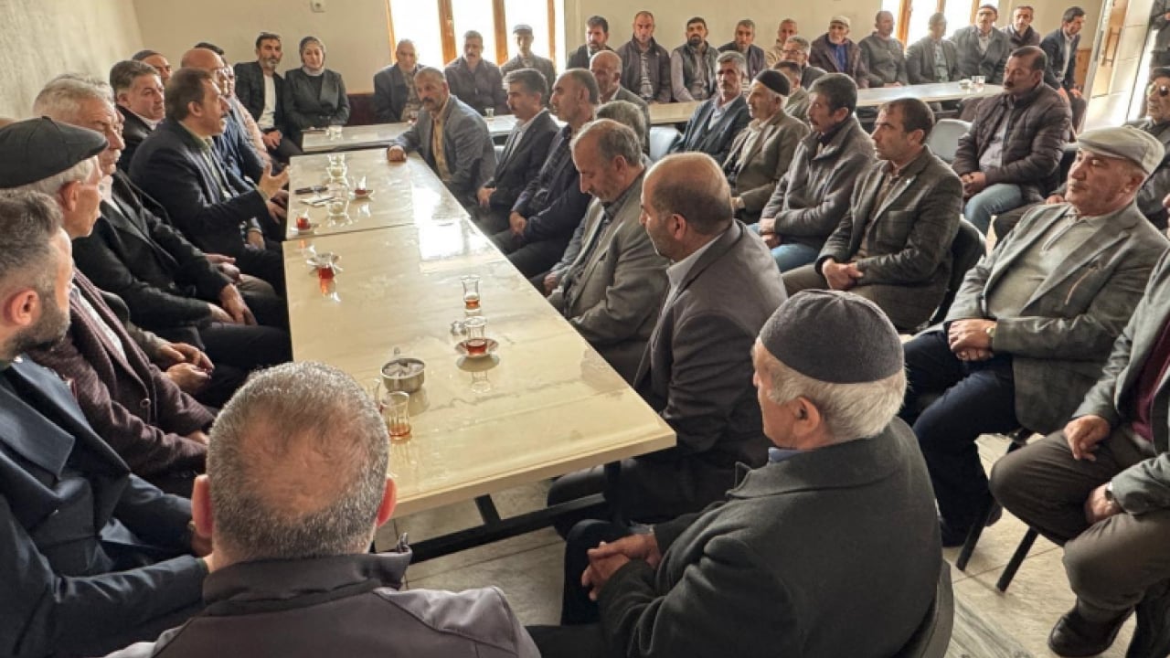 Foto - Vekil Abdurrahim Fırat, Tekman ve Karayazı'da halkla buluştu...
