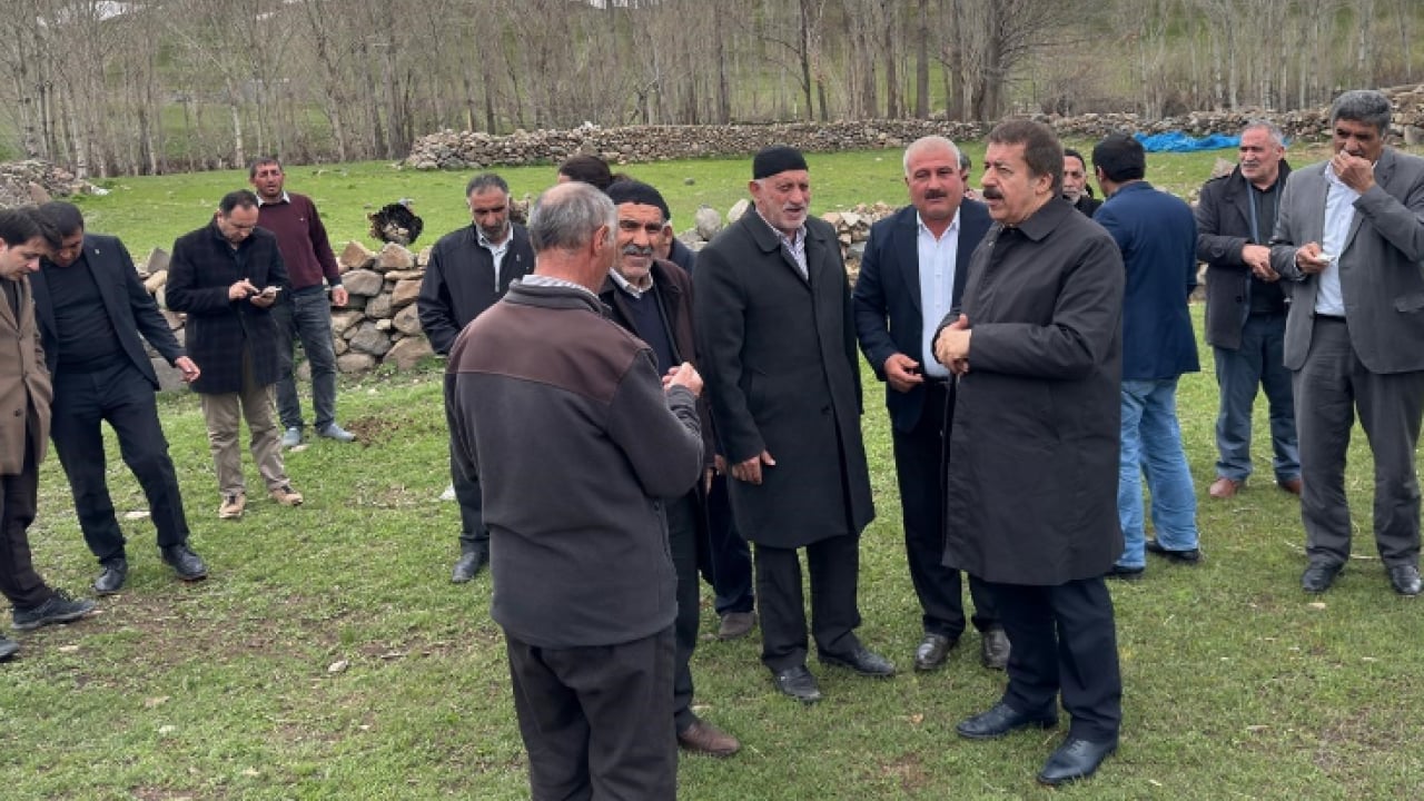 Vekil Abdurrahim Fırat, Tekman ve Karayazı'da halkla buluştu...
