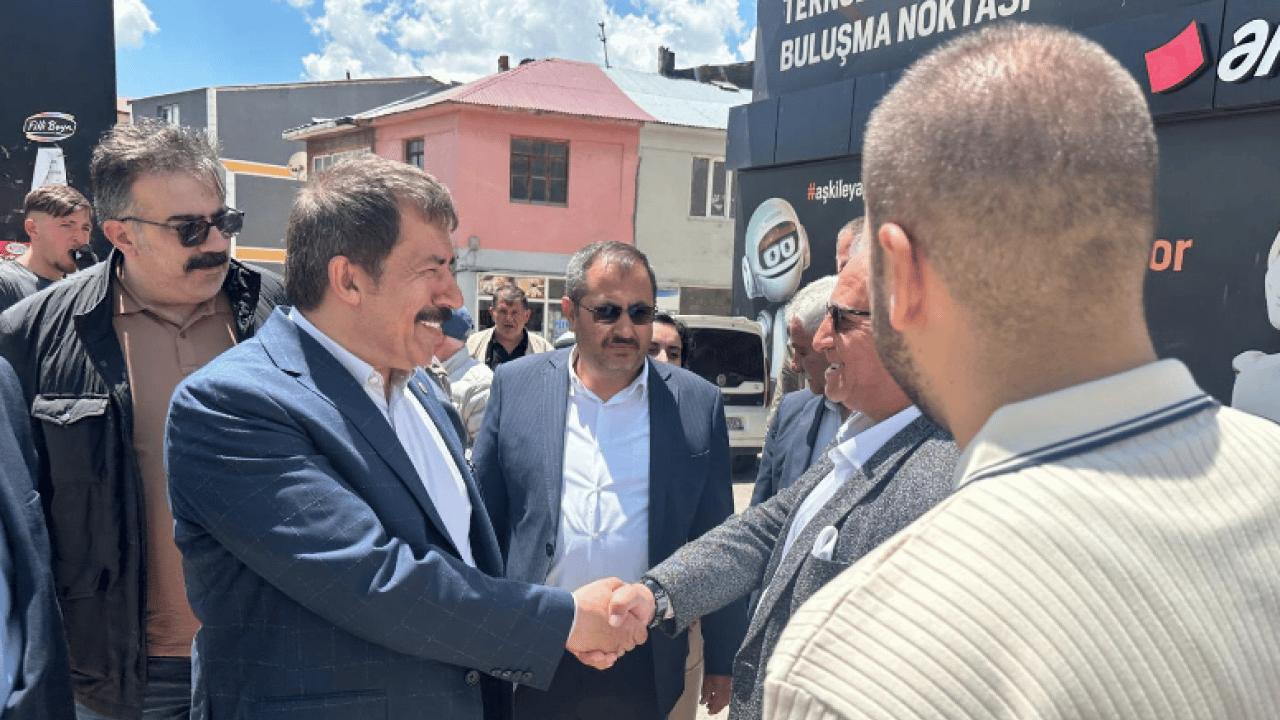 Foto - Vekil Abdurrahim Fırat'tan bayramda yoğun mesai: Vekil Fırat, bayram boyunca sahadaydı...
