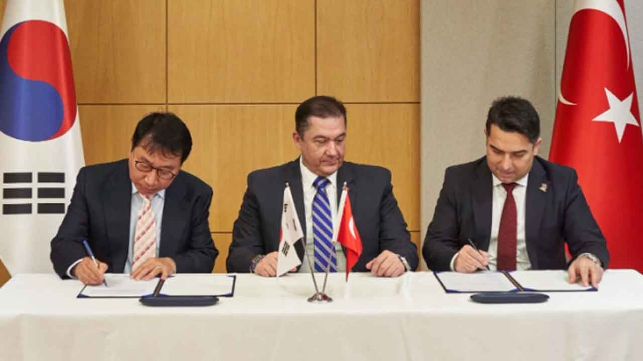 Foto - 'Verin biz yapalım' diyorlardı! Güney Koreliler aniden Türkiye'ye gelip dev bir anlaşma yaptı