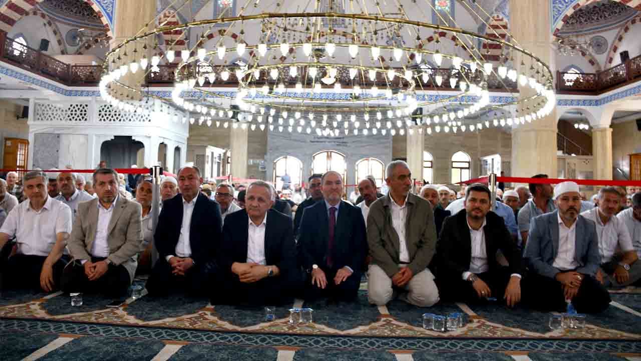 Foto - Vezirköprü'de 23 genç hafız icazetini aldı