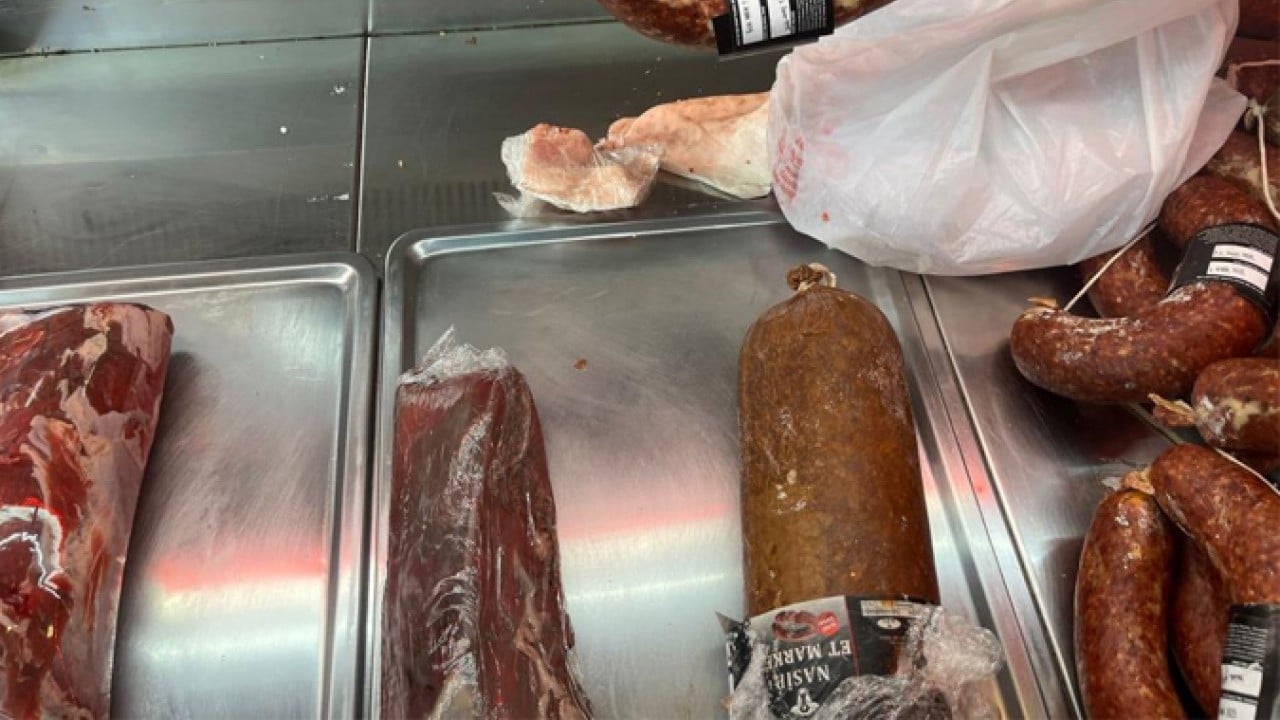 Foto - Vitrinde öyle içeride böyle! Kasaba giren zabıtalar gördüklerine inanamadı