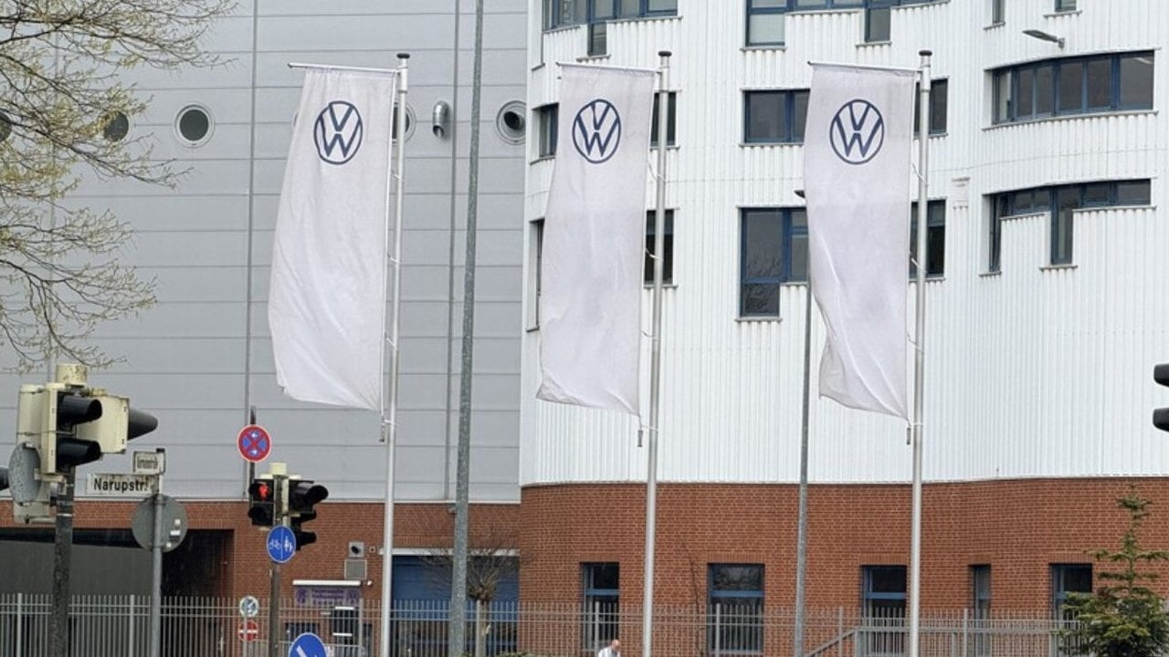 Foto - Volkswagen’de tarihi kriz! Dev otomobil markasını sessiz sedasız satışa çıkardılar