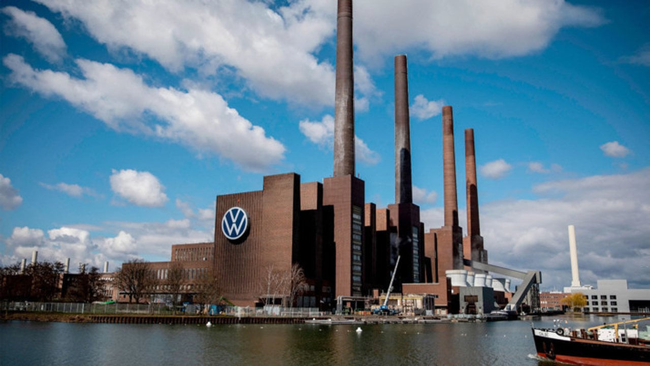 Foto - Volkswagen’de tarihi kriz! Dev otomobil markasını sessiz sedasız satışa çıkardılar