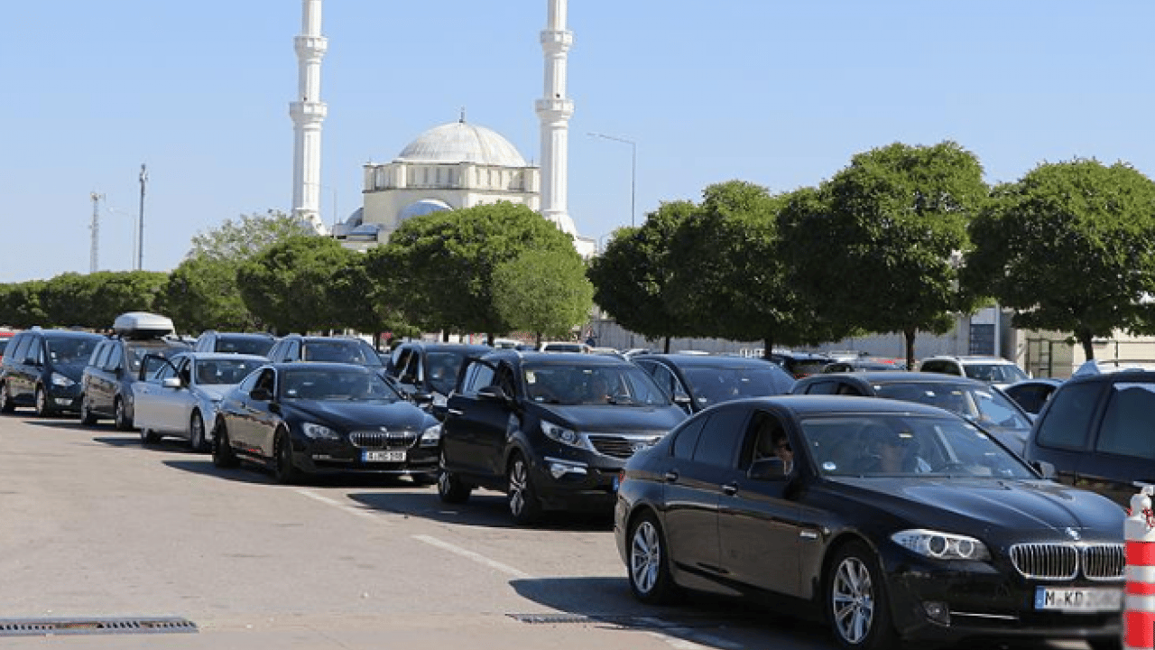 Foto - Yabancı plakalı araçlar için düzenleme: Cezayı ödemeden çıkıyorlardı!