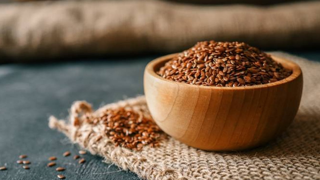 Foto - Yağ yakan tarif: Akşam yemeği yerine yoğurt ile keten tohumu tüketin! 1 hafta sonra incecik bel olsun!