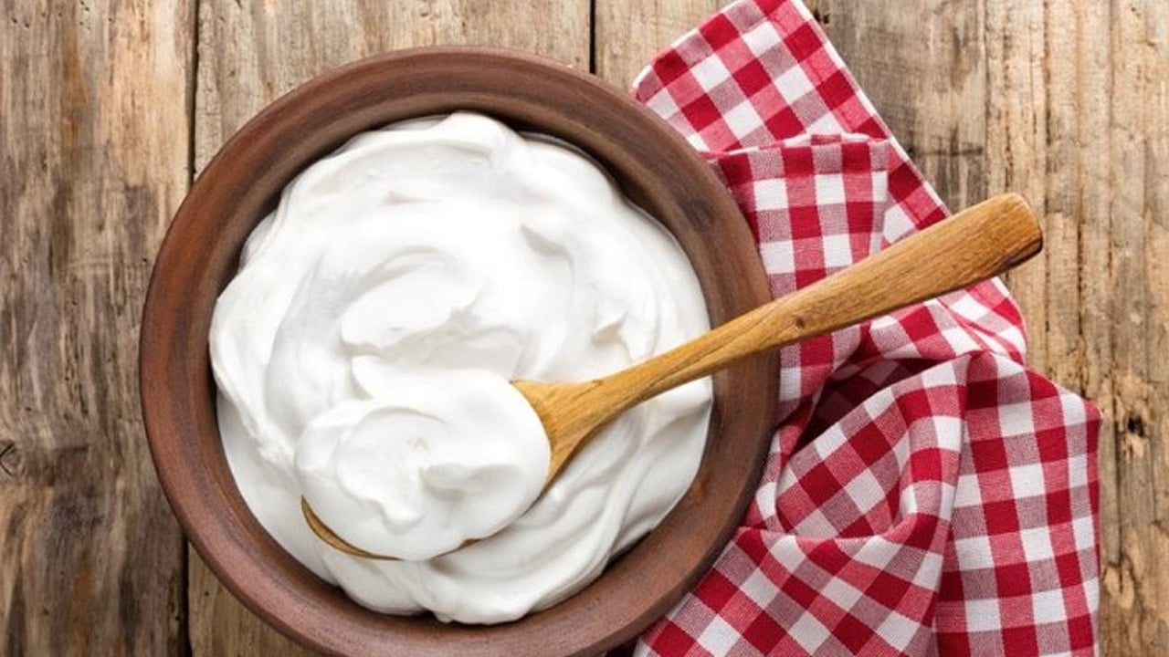 Foto - Yağ yakan tarif: Akşam yemeği yerine yoğurt ile keten tohumu tüketin! 1 hafta sonra incecik bel olsun!