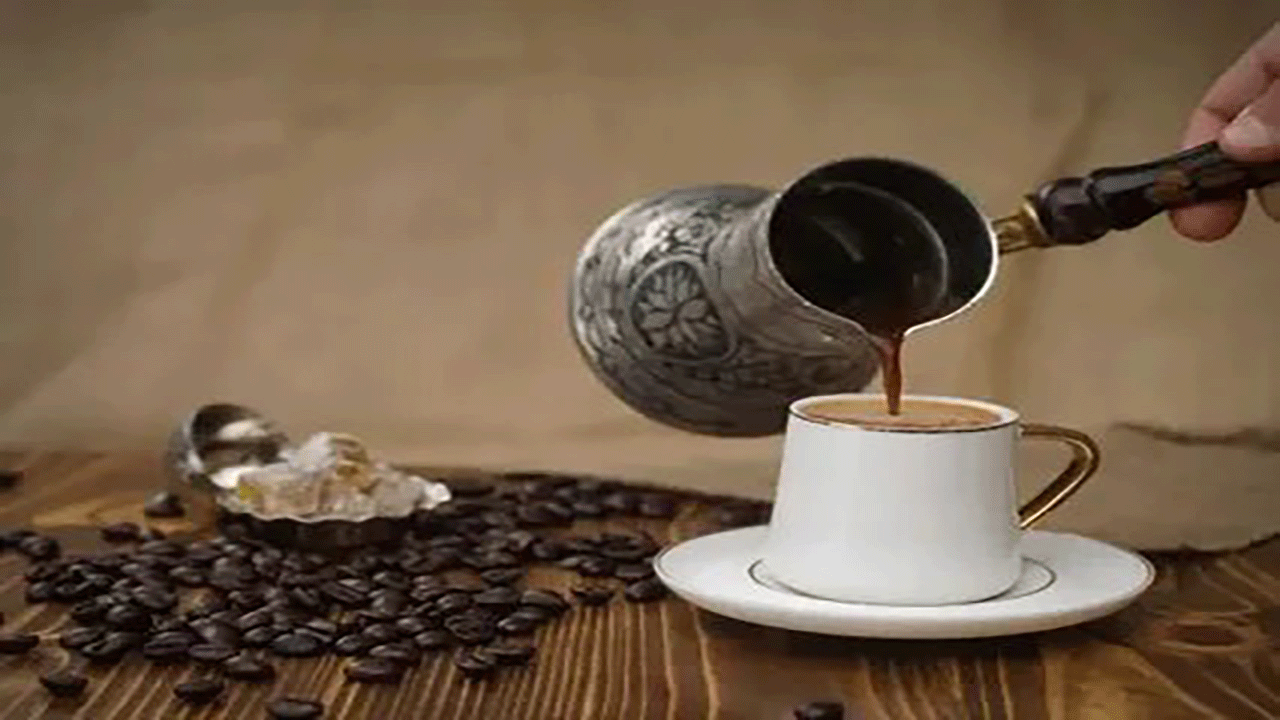 Foto - Yağ yakımını ikiye katlıyor! Sabah içilen kahvenin içine bir tutam eklemek metabolizmayı roketliyor!