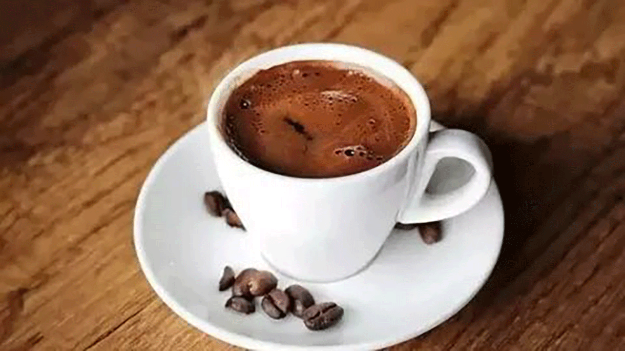 Foto - Yağ yakımını ikiye katlıyor! Sabah içilen kahvenin içine bir tutam eklemek metabolizmayı roketliyor!