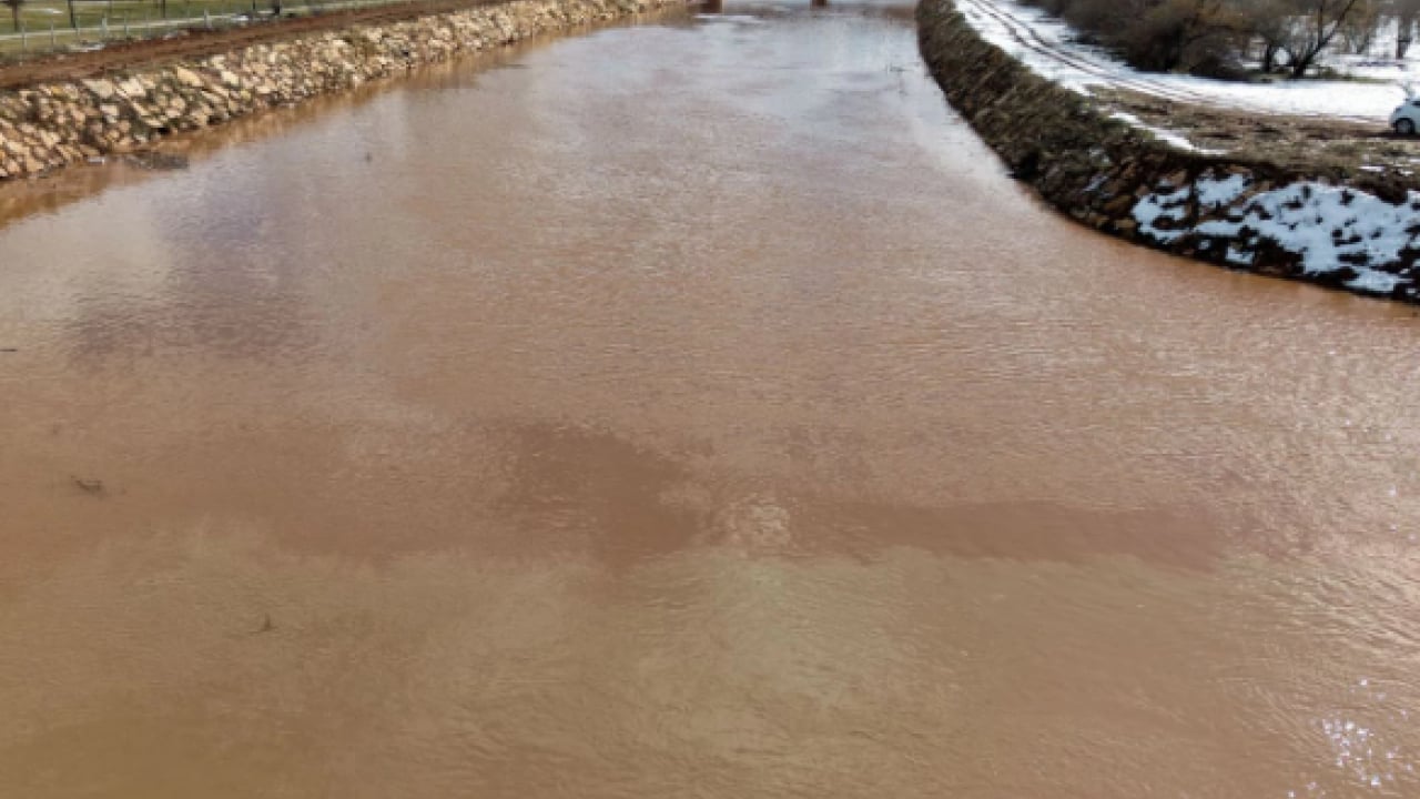 Foto - Yağan kar eridi! Kızılırmak çamur rengine döndü