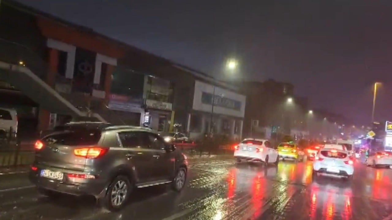 Yağış nedeniyle İstanbul trafiğinde Pazartesi kabusu: Yoğunluk yüzde 80 olarak ölçüldü