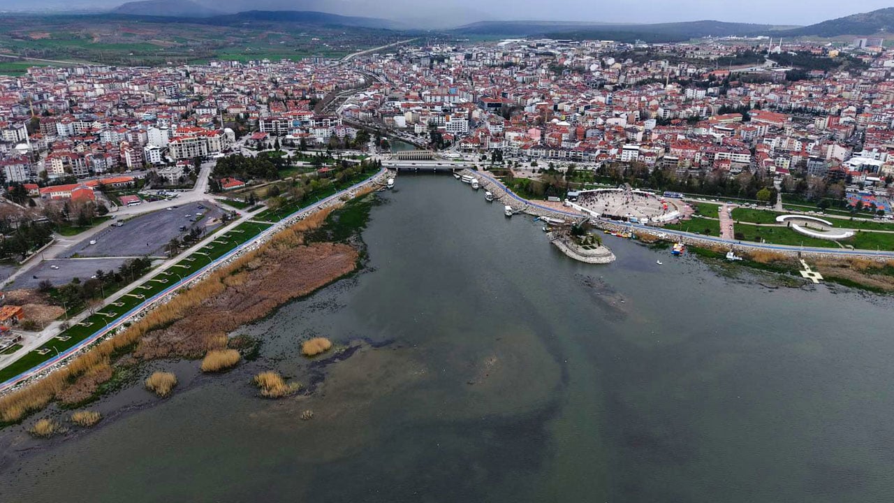 Foto - Yağışlar can suyu oldu! Beyşehir Gölü kaybettiği suyun yarısını geri aldı