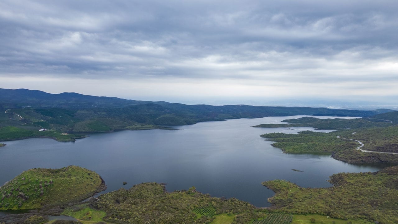 Yağışlar sonrası yüzler güldü! Demirköprü Barajı’nda büyük heyecan