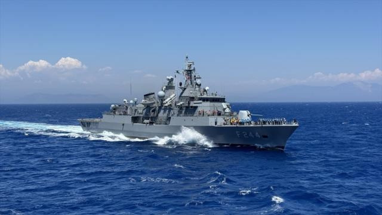 Foto - Yakın zamana kadar düşmanlığın kralını yapan ülke köşeye sıkıştı: Türkiye'den savaş gemisi istiyor