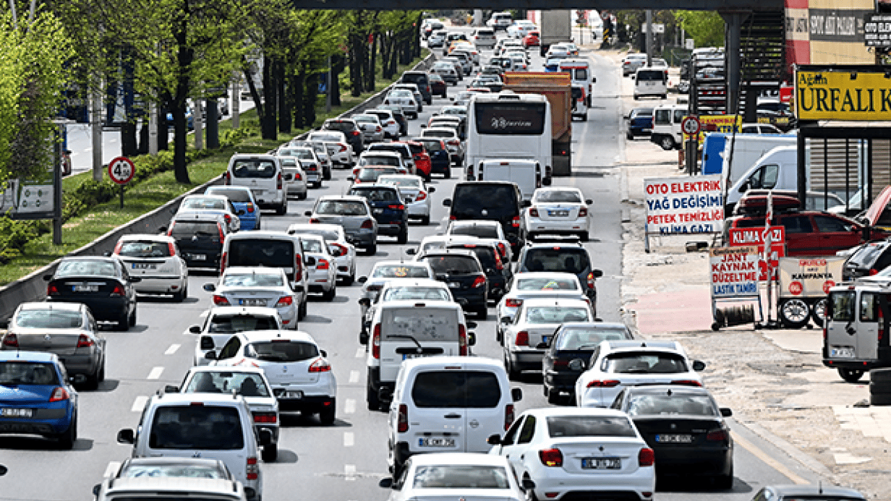 Foto - Yakında sonu İstanbul gibi olacak: O kentte trafik alarmı verildi!