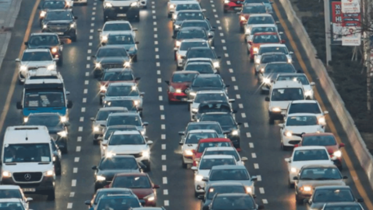 Foto - Yakında sonu İstanbul gibi olacak: O kentte trafik alarmı verildi!