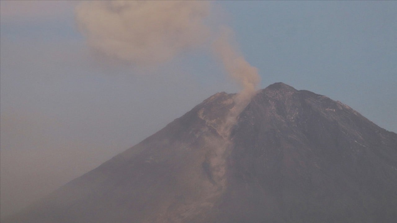 Foto - Yanardağda 4 patlama! Her türlü faaliyet yasaklandı