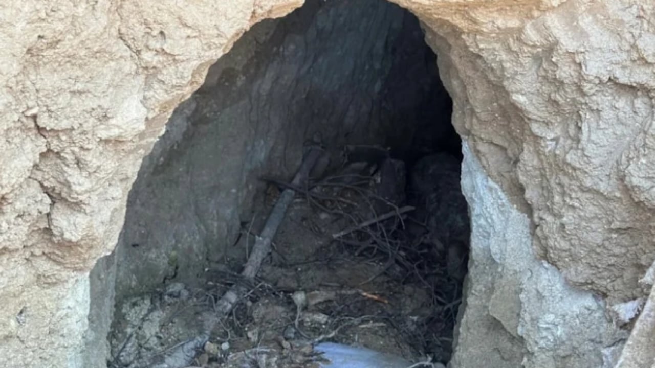 Foto - Hiçbir fırsatı kaçırmıyorlar! Yangın sonrası hepsinin hedefi oldu!