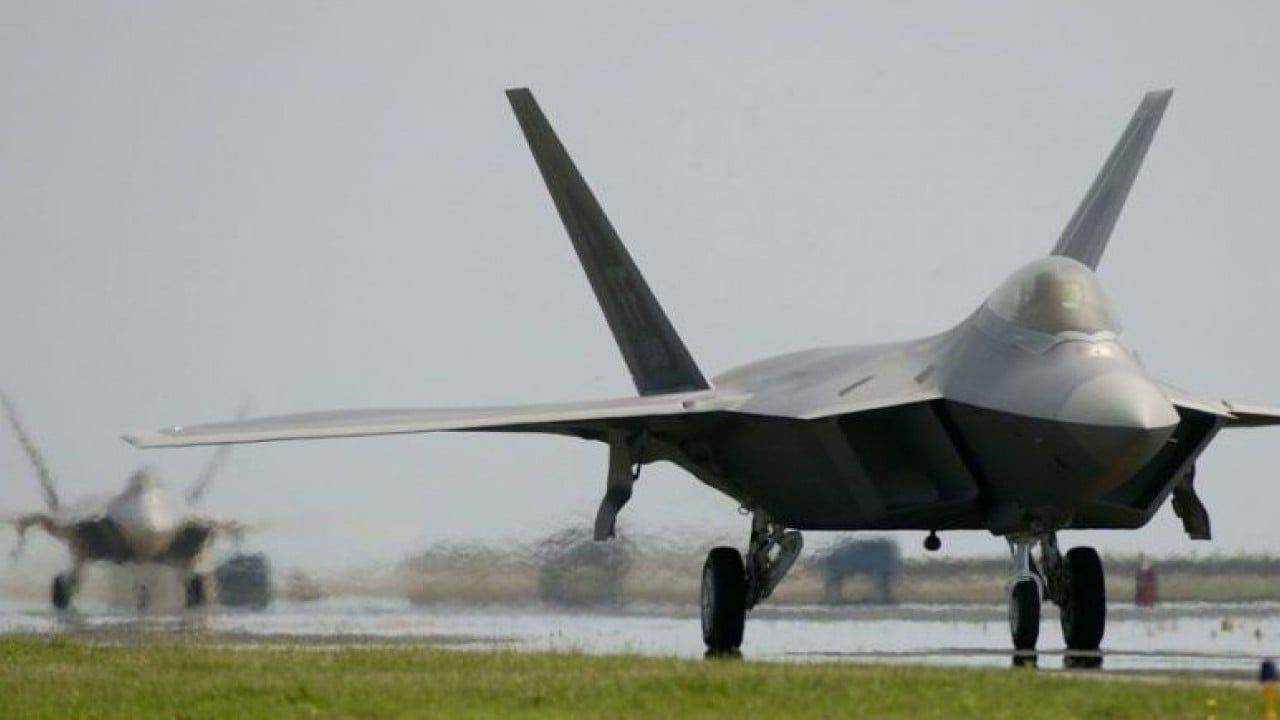 Foto - Korkulan maalesef oluyor: Sessiz sedasız konuşlandırılan ölümcül savaş uçakları ifşa oldu