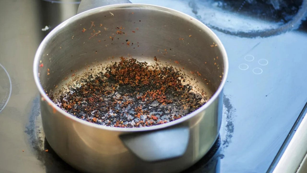 Foto - Yanmış tencereleri atmayın! Mutfakta herkesin konuştuğu o yöntem ortaya çıktı