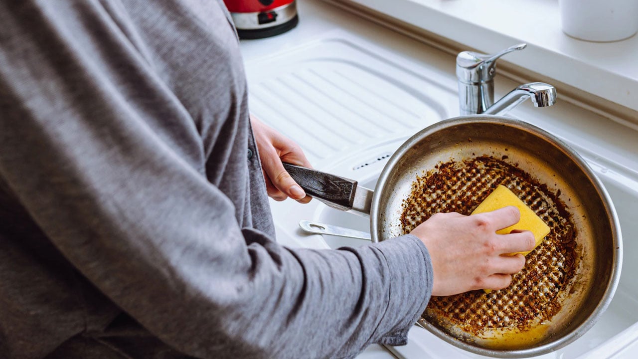 Foto - Yanmış tencereleri atmayın! Mutfakta herkesin konuştuğu o yöntem ortaya çıktı