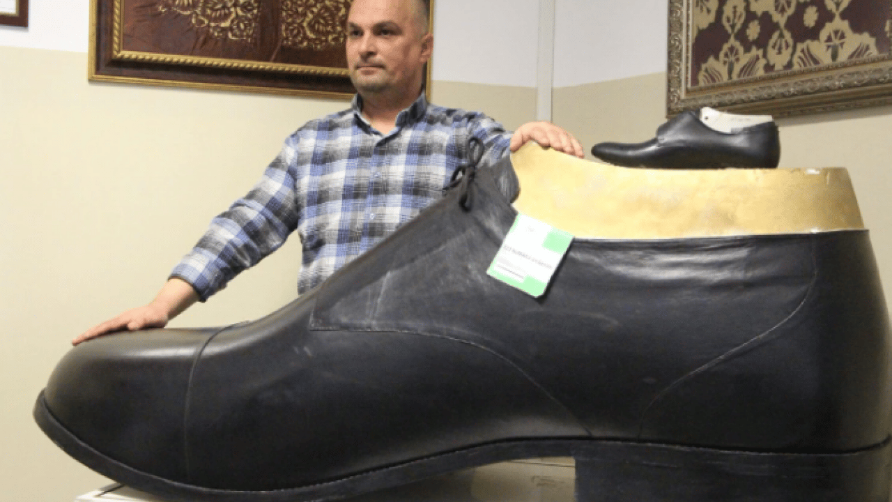 Yapay zeka değil gerçek! Bu ayakkabıyı görenler şaşkına döndü